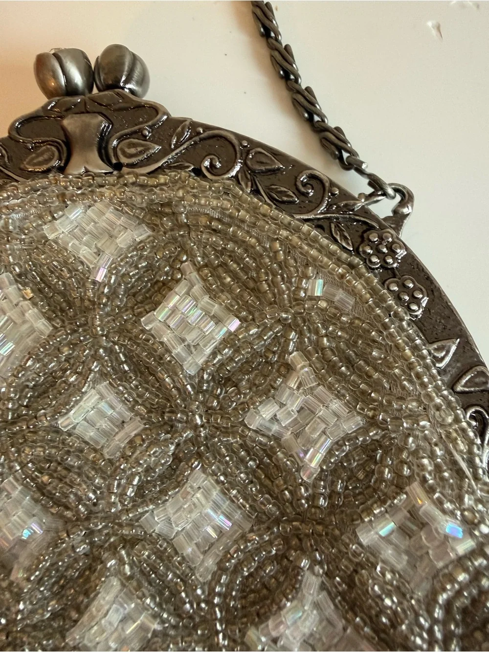 Marmi Beaded Evening Bag Silver White Seed Bead Kiss Lock Chain Purse Clutch